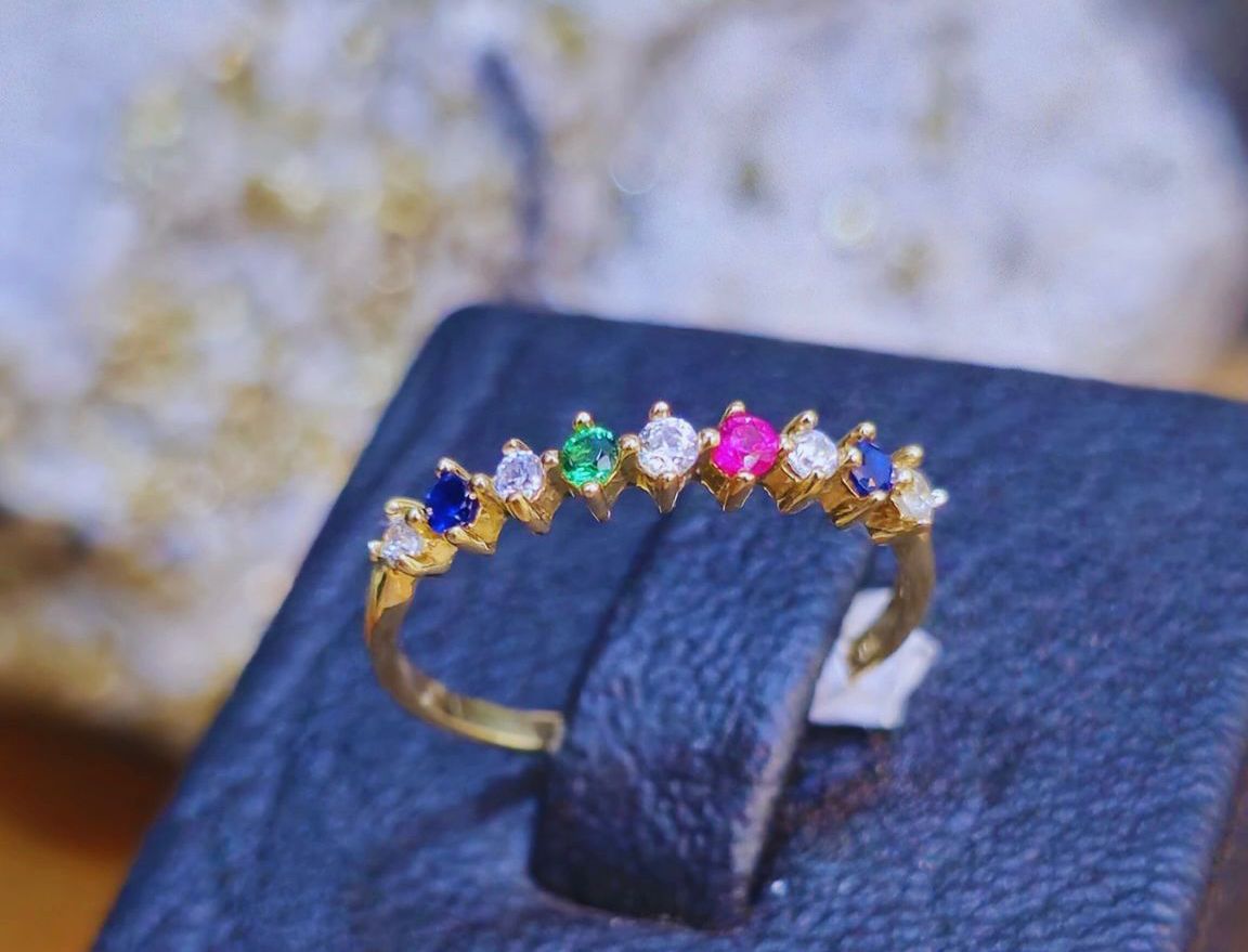 ANILLO DAMA CON CIRCONES DE COLORES, ORO 18K